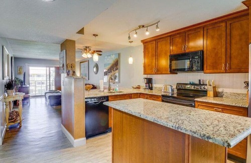 Point East Condo | Point East Paradise - Ocean & Pool View
