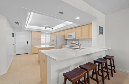 Sanibel Condo | Pointe Santo C42: Rooftop Deck w Direct Gulf Views