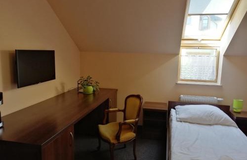 Niepolomice Bed & Breakfast | Pokoje Gościnne z łazienkami