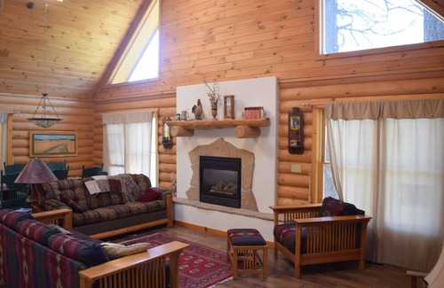 Williams Cabin | Polar Express! Family friendly - Grand Canyon, Sedona, Williams