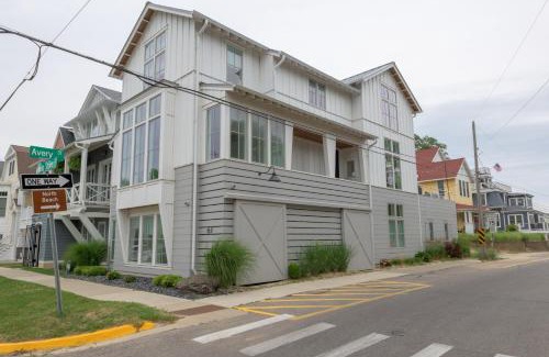 South Haven House | Polaris by the Lake- on famous North Beach