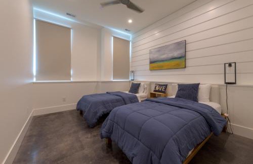 South Haven House | Polaris by the Lake- on famous North Beach