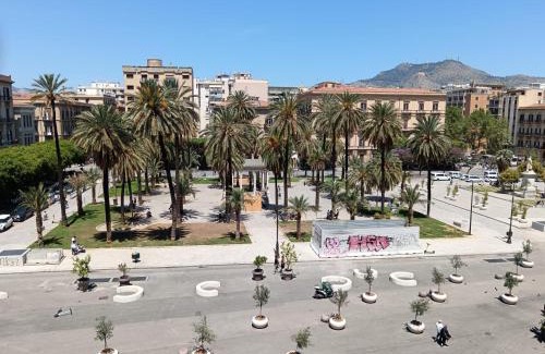 Ruggero Settimo Apartment | Politeama Suite