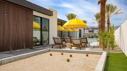 La Quinta House | Polo Villas Bella 2 Homes Putting Green Bocce Ball Sleeps 32