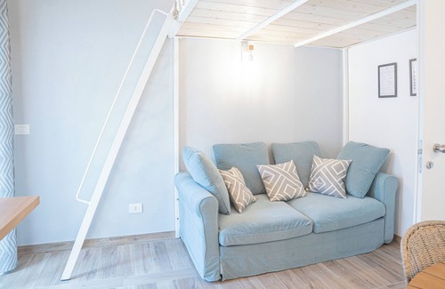 Moneglia House | POLPO ROOM With Private Bath City Centre| PVT PARK