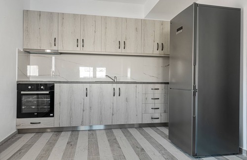 Perivolos Apartment | Pomegranate Tree House 1.5km from Black Beach