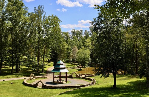 Stanardsville Apartment | Pond View (Second bedroom at extra cost)