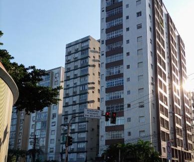 Ponta da Praia Apartment | Ponta da Praia amplo 3dorm 3ban frente ao mar