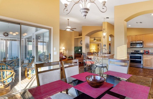 Gold Canyon House | Pool |Gold Canyon |Views of Superstition Mountain |FirePit| Hiking |Golf |Zipline |Unique Experience