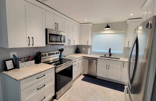 Yacht Club House | Pool heated-hot tub-boat lift, sleeps 9 Yacht Club, direct gulf/river access