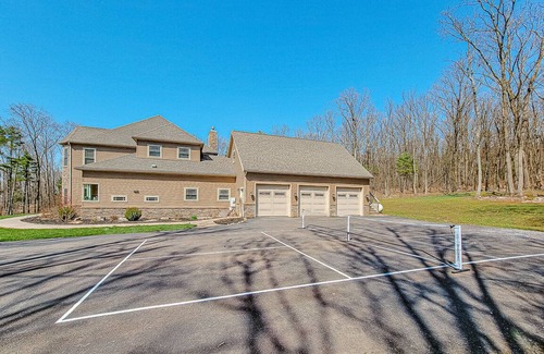 Potts Grove House | Pool, Hot Tub, Indoor Slide, PICKLEBALL, Game room, and so much more. Sleeps 20.