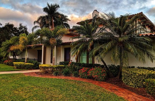 Snell Isle House | Pool House Close to Downtown St Pete