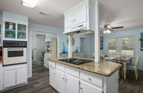 Clear Lake Shores House | POOL House on the Kemah Boardwalk w BIKES