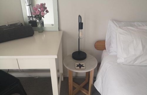 Motueka Apartment | Pool House - One Bedroom Self Contained Unit