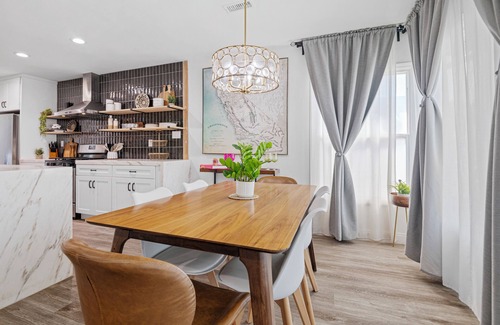 Inglewood House | Pool House Retreat near LAX, SoFi, DTLA & Beaches