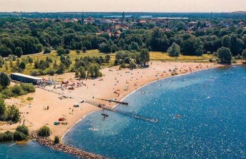 Markkleeberg House | Pool & Lake Holiday Home