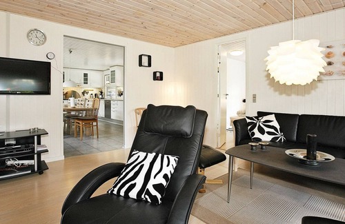 Helberskov Strand House | Pool Paradise in Helberskov - By Traum Ferienwohnungen