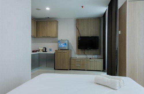 Tangerang Apartment | Pool View Brooklyn Alam Sutera Studio Apartment near IKEA By Travelio
