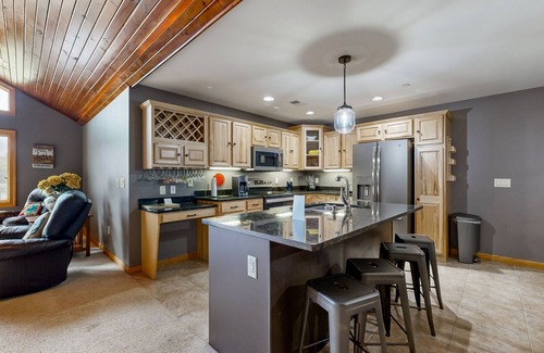 Arkdale Condo | Pool View Condo, with Jetted Tub, Fireplace, Shared Pool & Resort Amenities