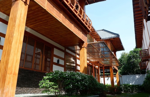 Central Pattaya Villa | Pool Villas Korea Style