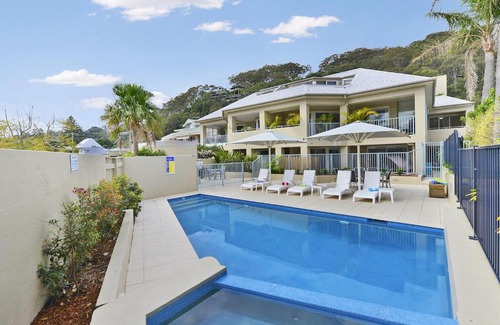 Palm Beach Apartment | Poolside at Iluka Resort Apartments