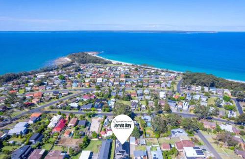 Vincentia House | Poolside Oasis by Experience Jervis Bay