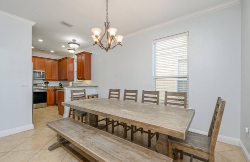 Villages of Crystal Beach House | Poolside Paradise! Book your ‘25 Getaway Now! 6 bdrm/3.5bath/sleeps 16