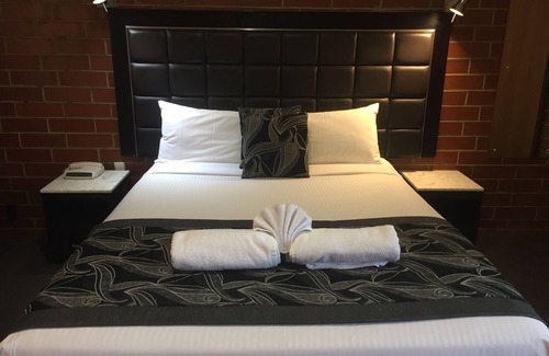 Pooraka Hotel | Pooraka Motor Inn