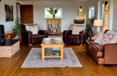 Gwehelog House | Poplars Cottage