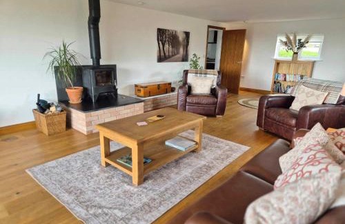 Gwehelog House | Poplars Cottage