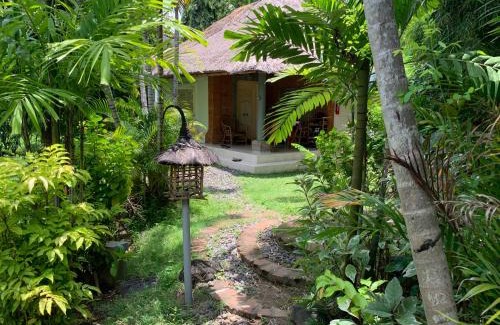 Downtown Kuta Cabin | Poppies Cottages on Two