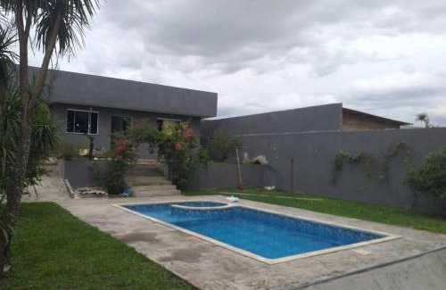 Piraquara House | Por do sol piscina e skate e churrasco