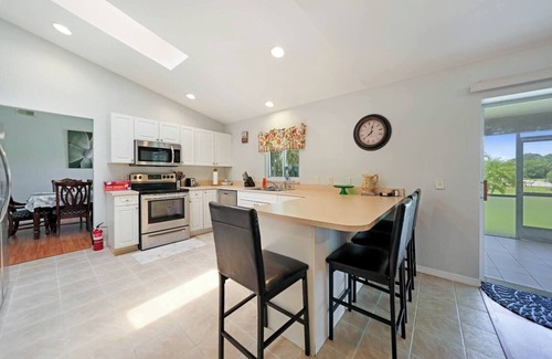 Port Charlotte House | Port Charlotte home, a few minutes to everything