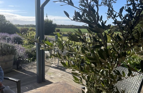 Hayborough Cottage | Port Elliot Rural Retreat - Blossom