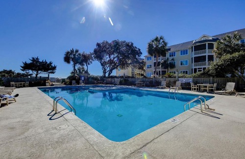 Isle of Palms Apartment | Port O' Call D-103
