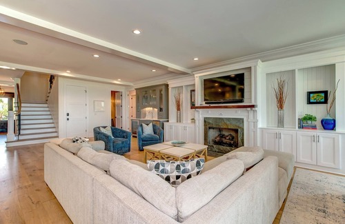 Isle of Palms House | Port of Call on Isle of Palms ~ OCEAN FRONT, Pool, boardwalk, putting green