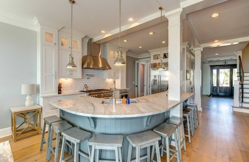 Isle of Palms House | Port of Call on Isle of Palms ~ OCEAN FRONT, Pool, boardwalk, putting green