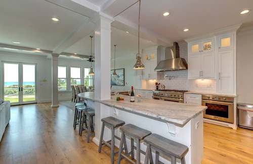 Isle of Palms House | Port of Call on Isle of Palms ~ OCEAN FRONT, Pool, boardwalk, putting green