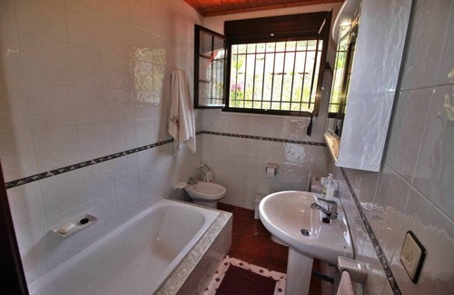 Uhia House | Portino House