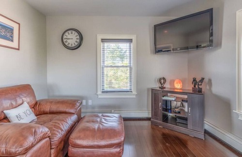 Munjoy Hill Apartment | Portland Apartment With AMAZING View of Harbor!