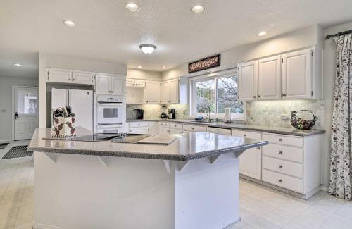 Boring House | Portland Area Home, 32 Mi to Mt Hood!