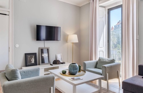 Sao Jorge de Arroios Apartment | Portugal Portfolio - Cardo White Duplex