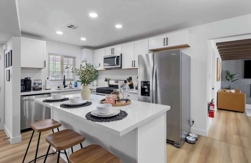North Las Vegas House | Posh & Upscale 4BR Home w/Pool Perfect for Groups