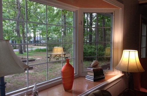 Tall Timbers House | Potomac Rvr Woodland Cottage, Polite Pets welcomed, Central Air, Stunning Sunset