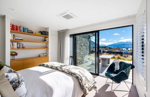 Wanaka Villa | Pounamu House Hosted by NZSIR Luxury Rental Homes