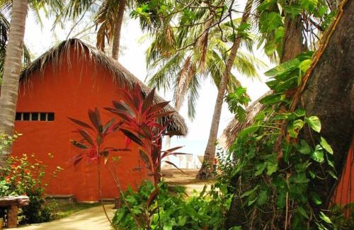 Barreira do Boqueirao Hotel | Pousada Doze Cabanas