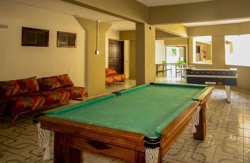 Bombas Hotel | Pousada Elfos