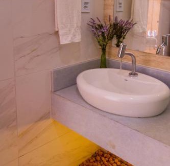 Praia do Frances Hotel | Pousada Le Baron