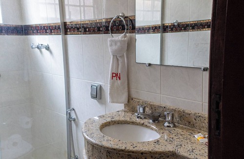 Aguas de Lindoia Hotel | Pousada Nefelibatas