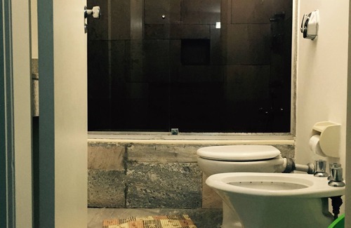 Balneario Praia do Pernambuco Hotel | Pousada Pé na Areia Guarujá